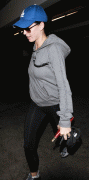 Katy Perry out and about in LA Dec 7th HQ x 8 ea130b59121679 