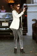 e9898a62736134.gif