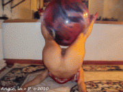Angie con la pelota, el caño y el espejo + video