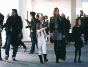 5ce91969199909.gif