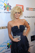 43de4e71295809 Kimberly Caldwell "11th Annual Children Uniting Nations Oscar Celebration" (07.03.2010) 5 X